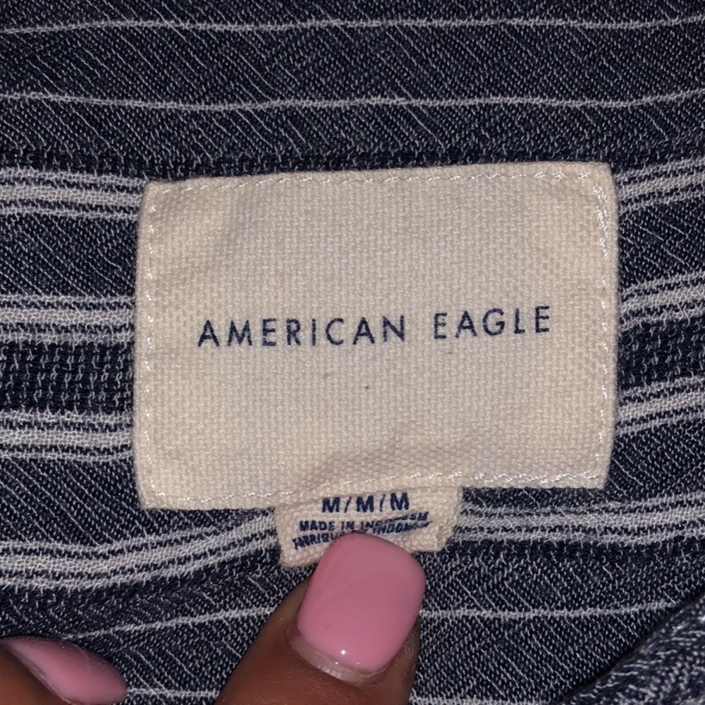 american eagle top - Picture 2 of 2